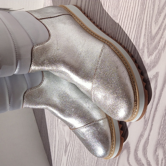 Toms Makenna silver metallic leather Winter Rain Boots size 8.5 - Picture 14 of 17